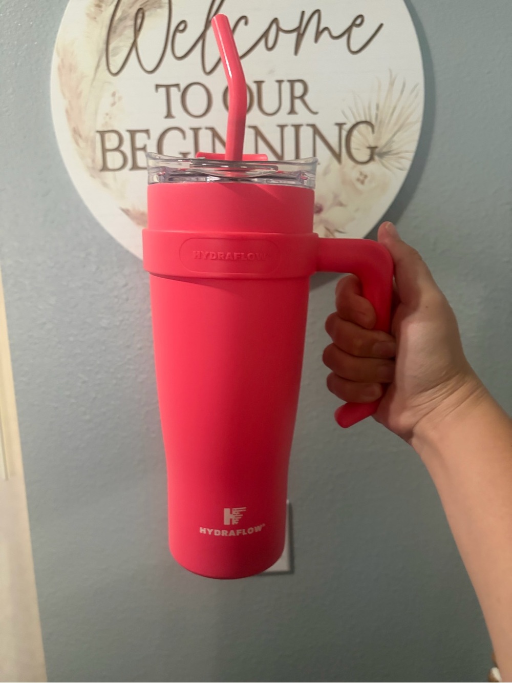 Neon pink Hydraflow stainless straw tumbler